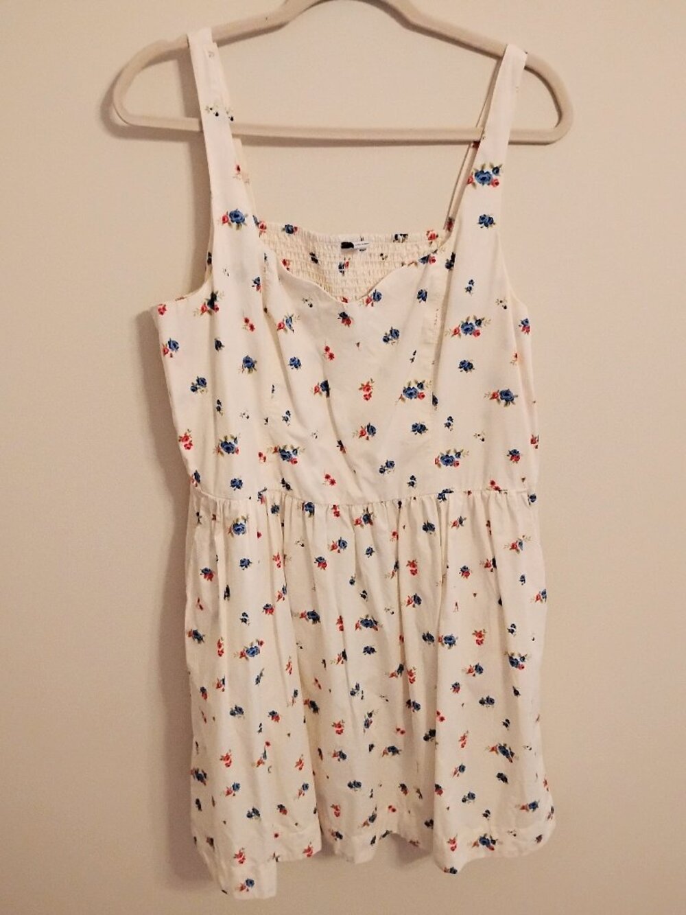 Like- New Old Navy Red, White, and Blue Floral Dress-XL TALL
